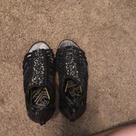 Sam Edelman Rhinestone Size 7 Strappy Black heel - Picture 4 of 8